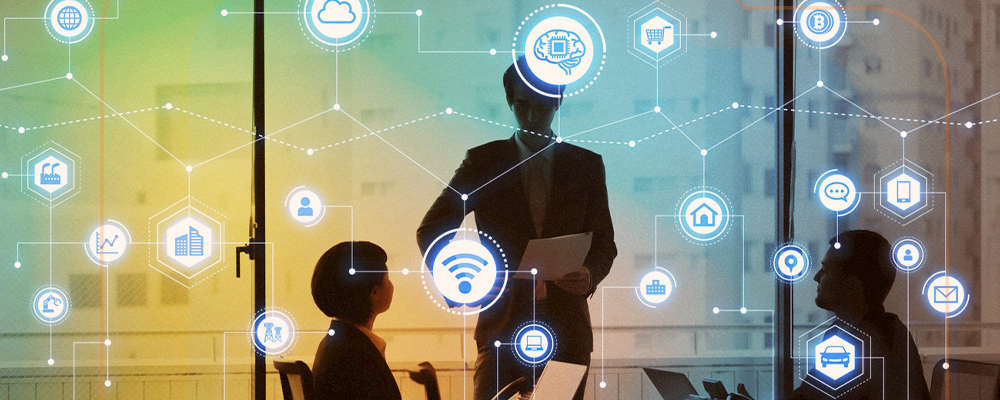 Imagem de pessoas em um espaço de coworking